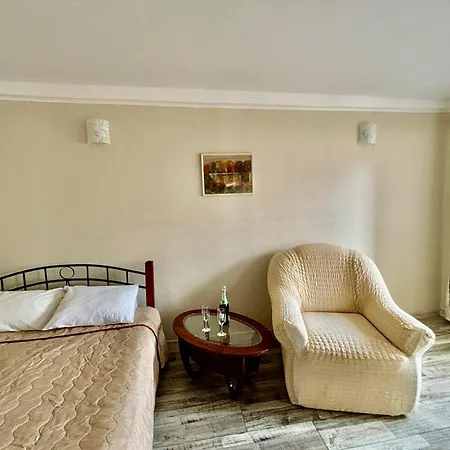 Apartment Budivelnykiv 22/11 Киев Экстерьер фото