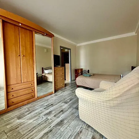 Apartment Budivelnykiv 22/11 Киев Экстерьер фото