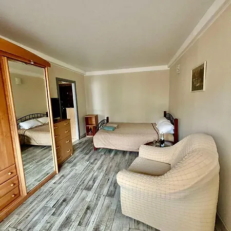 Apartment Budivelnykiv 22/11 Киев Экстерьер фото