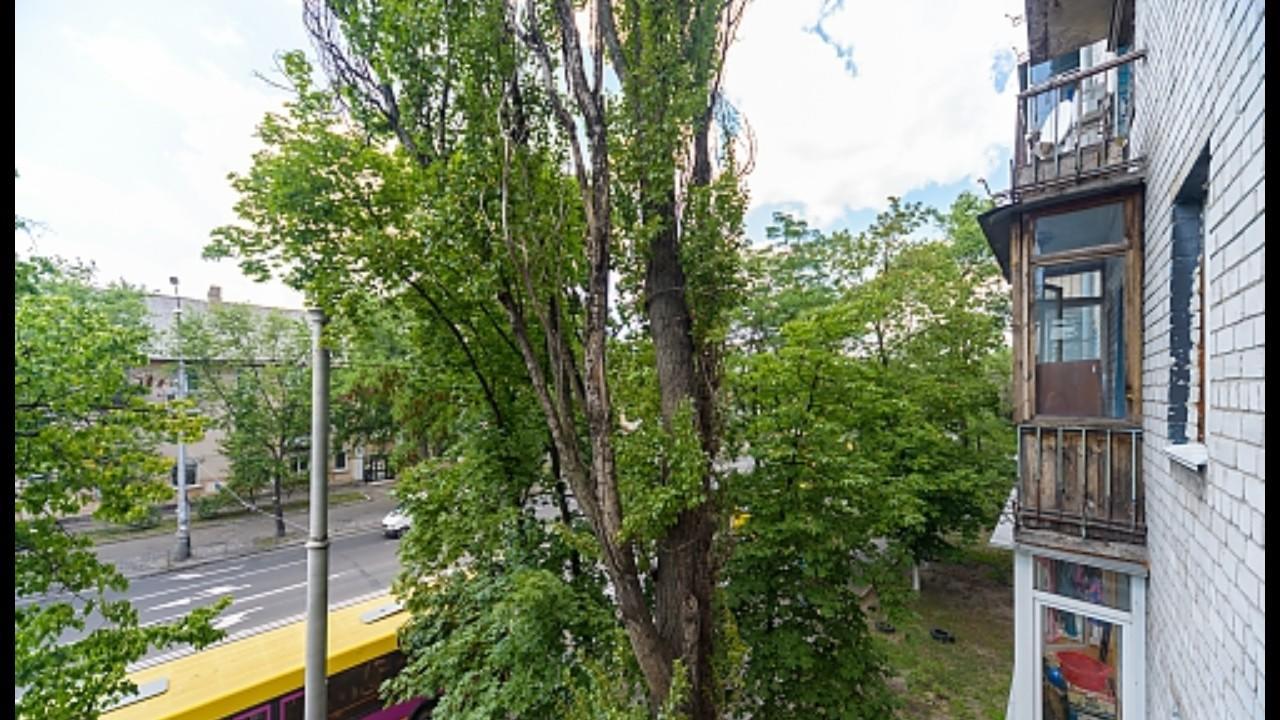 Apartment Budivelnykiv 22/11